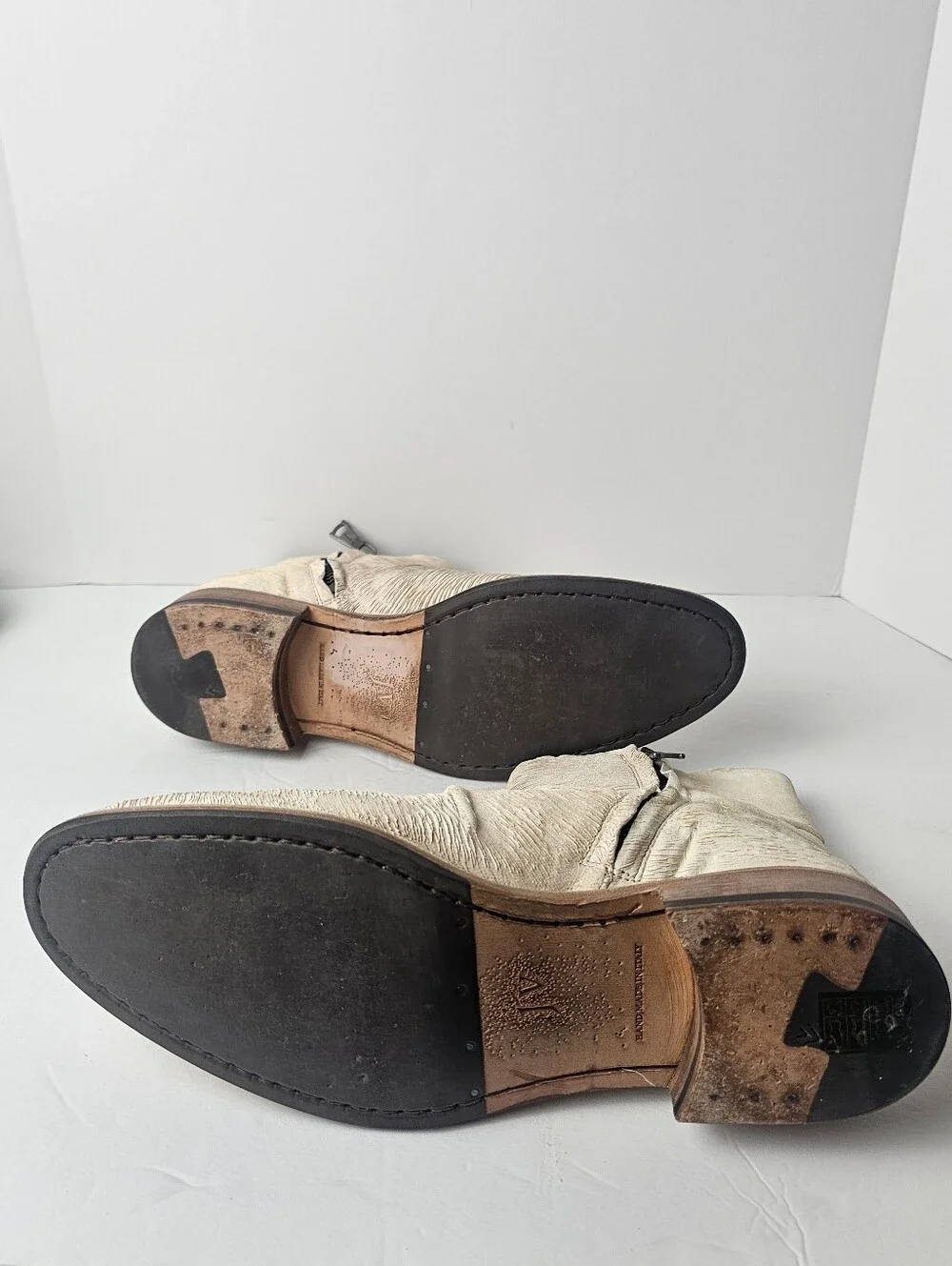 John Varvatos Morrison Sharpei Boot‎ Size 9 USA Handmade Italy Beige Luxury